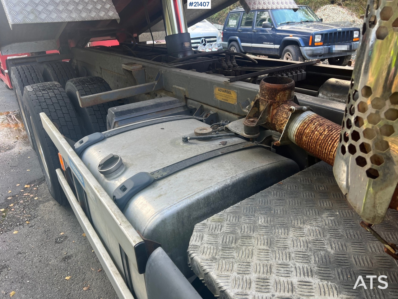 Sklápěč Scania P124G: obrázek 22