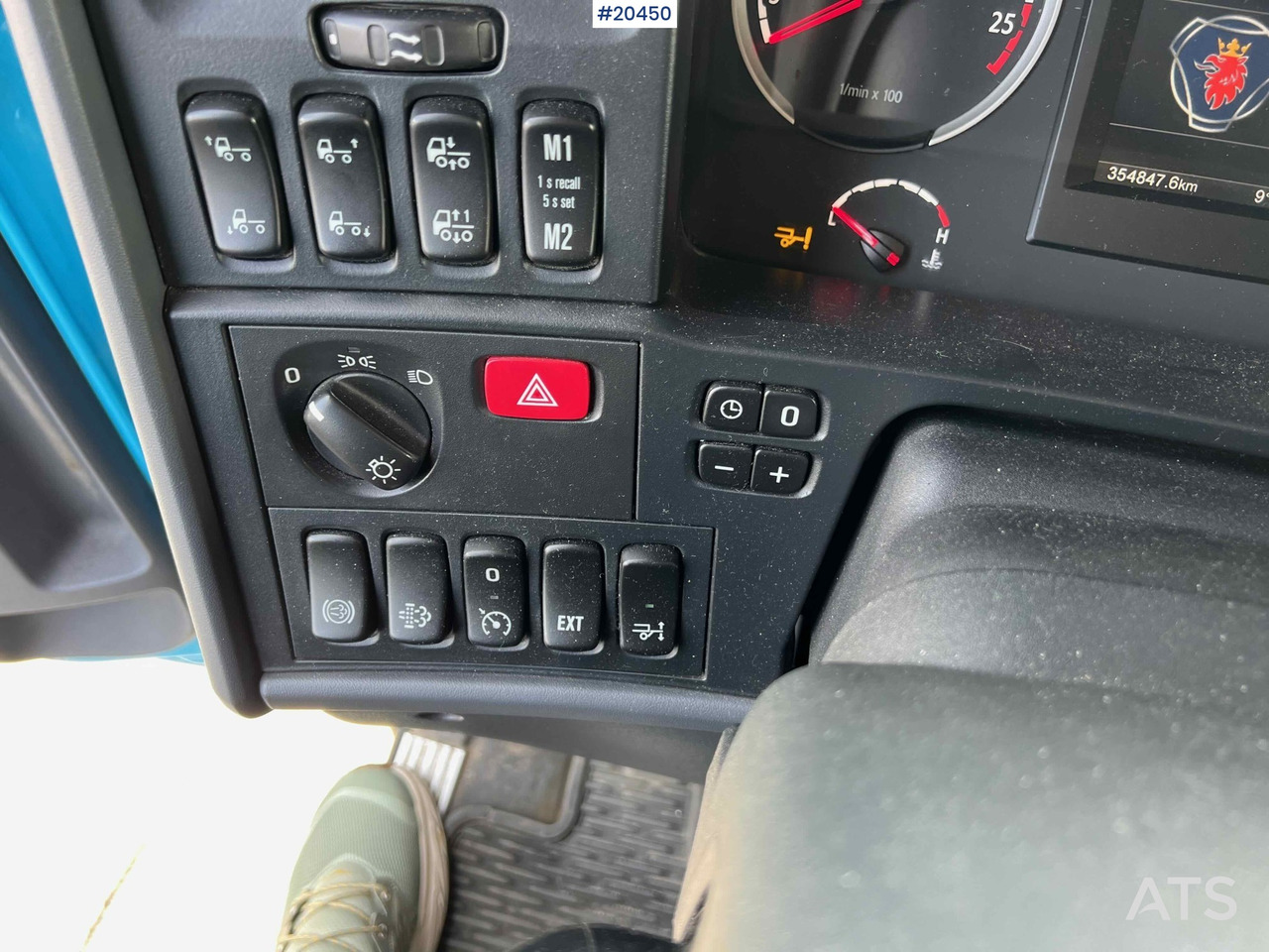 Skříňový nákladní auto Scania P280 4x2 Skapbil m/ lift og full sideåpning. SE VIDEO: obrázek 24