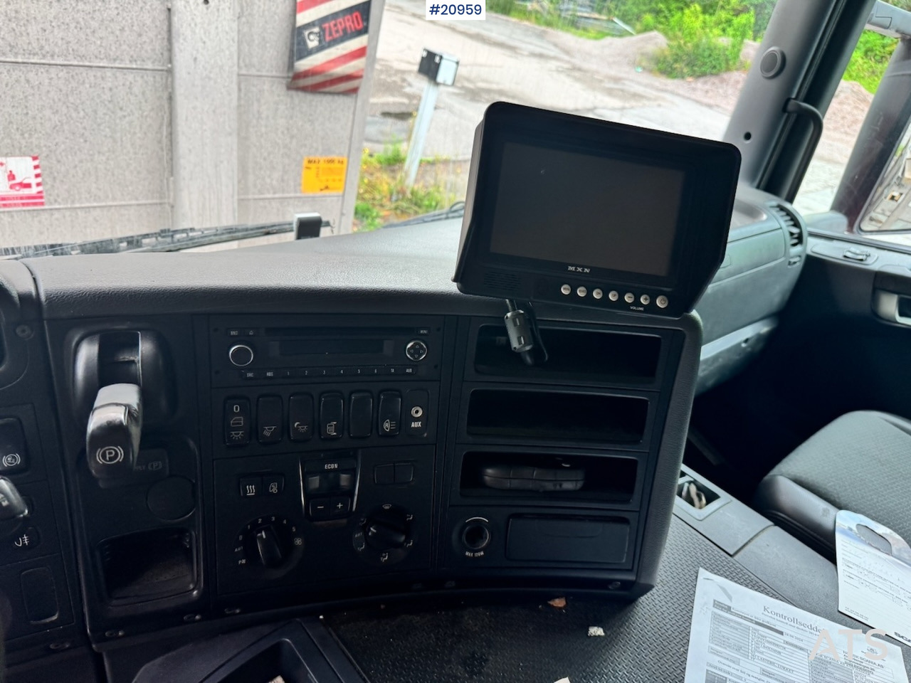 Skříňový nákladní auto Scania P280: obrázek 25