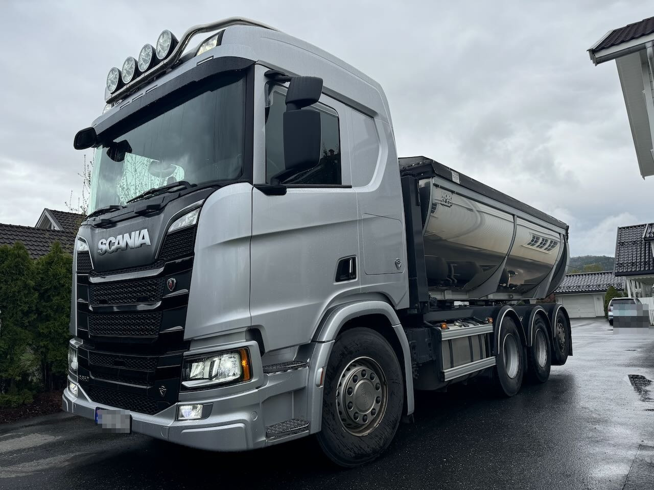 Scania R650 - Technika pro ukládaní asfaltu: obrázek 1 Scania R650 - Technika pro ukládaní asfaltu: obrázek 1