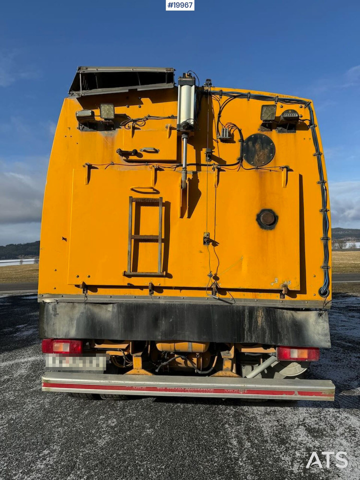 Volvo FM9 - Zametací vůz: obrázek 4 Volvo FM9 - Zametací vůz: obrázek 4