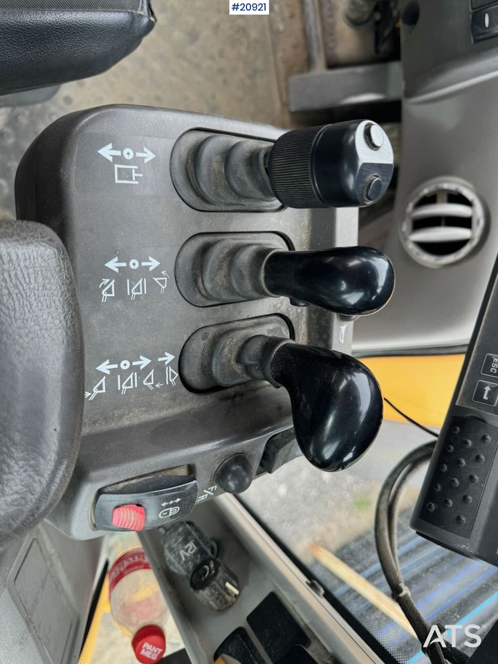 Kolový nakladač Volvo L110F: obrázek 25