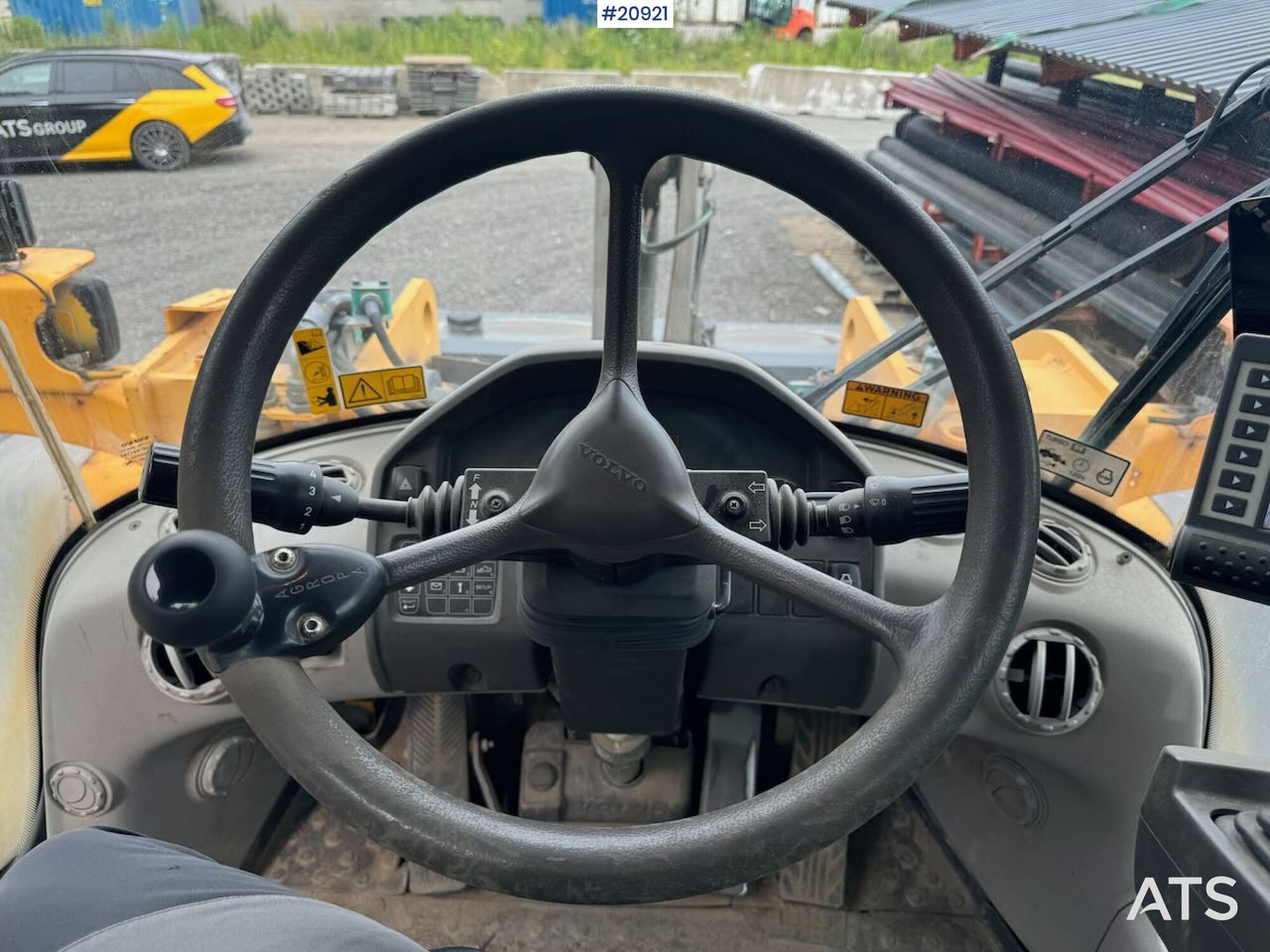 Kolový nakladač Volvo L110F: obrázek 21