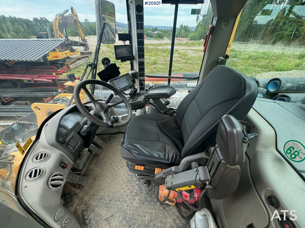 Kolový nakladač Volvo L110F: obrázek 20