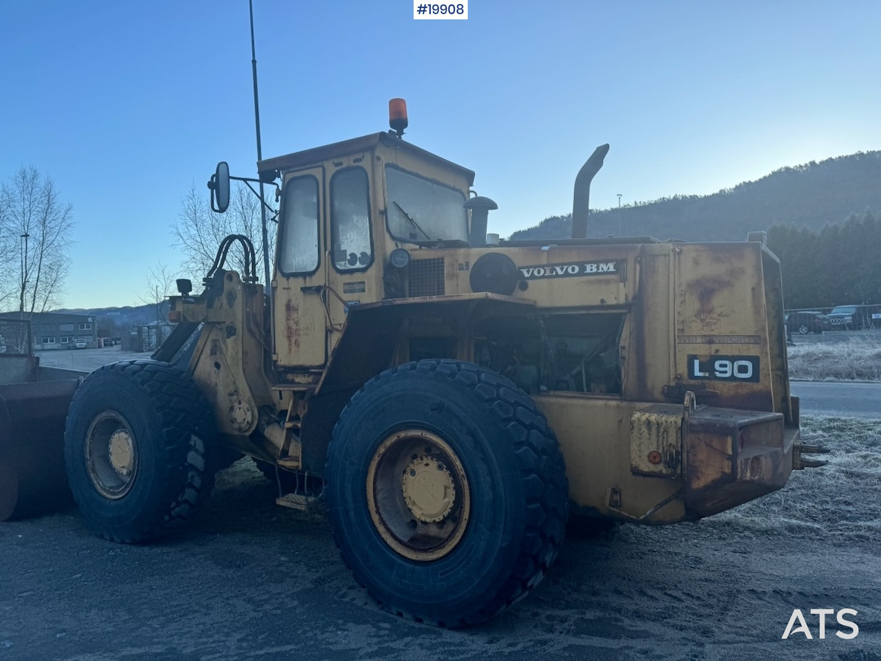 Volvo L90 - Kolový nakladač: obrázek 5 Volvo L90 - Kolový nakladač: obrázek 5
