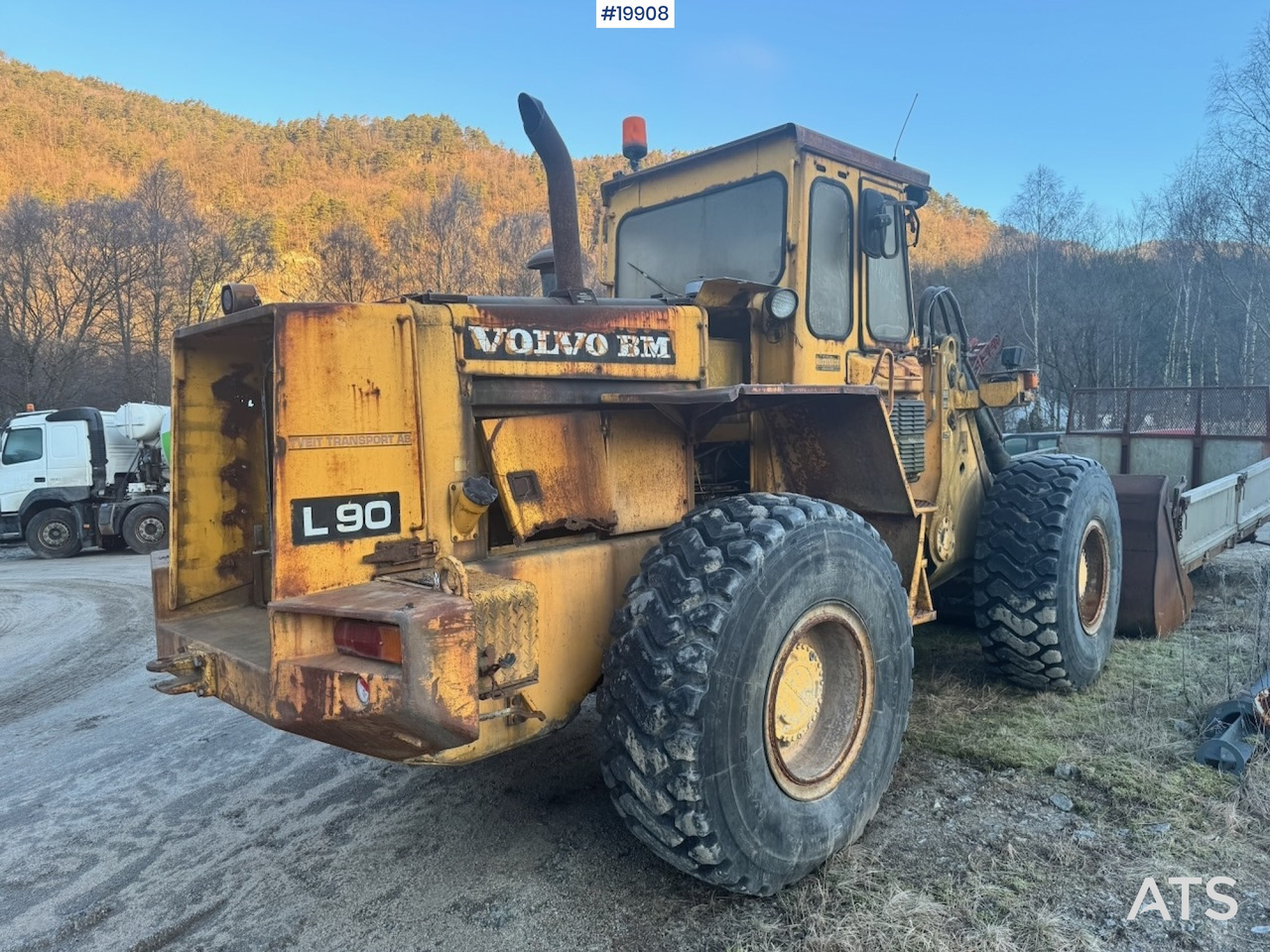 Volvo L90 - Kolový nakladač: obrázek 4 Volvo L90 - Kolový nakladač: obrázek 4