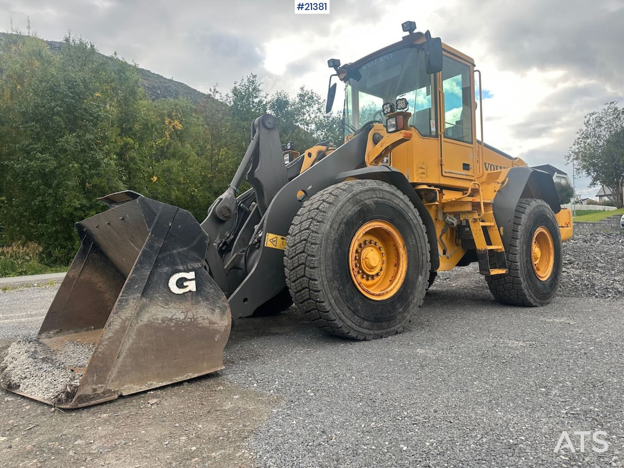 Volvo L90E - Kolový nakladač: obrázek 1 Volvo L90E - Kolový nakladač: obrázek 1