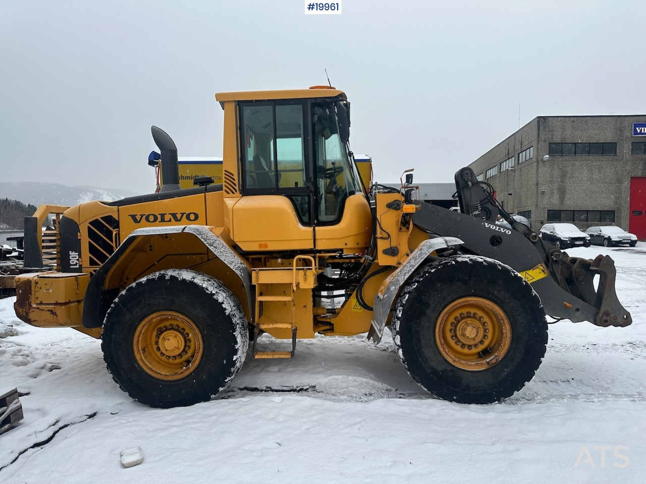Volvo L90F - Kolový nakladač: obrázek 3 Volvo L90F - Kolový nakladač: obrázek 3