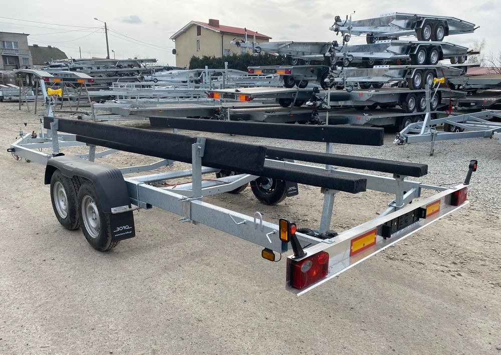 Boro PRZYCZEPA PODŁODZIOWA STYL AMERYKAŃSKI 7,30m - Lodní přívěs: obrázek 4 Boro PRZYCZEPA PODŁODZIOWA STYL AMERYKAŃSKI 7,30m - Lodní přívěs: obrázek 4