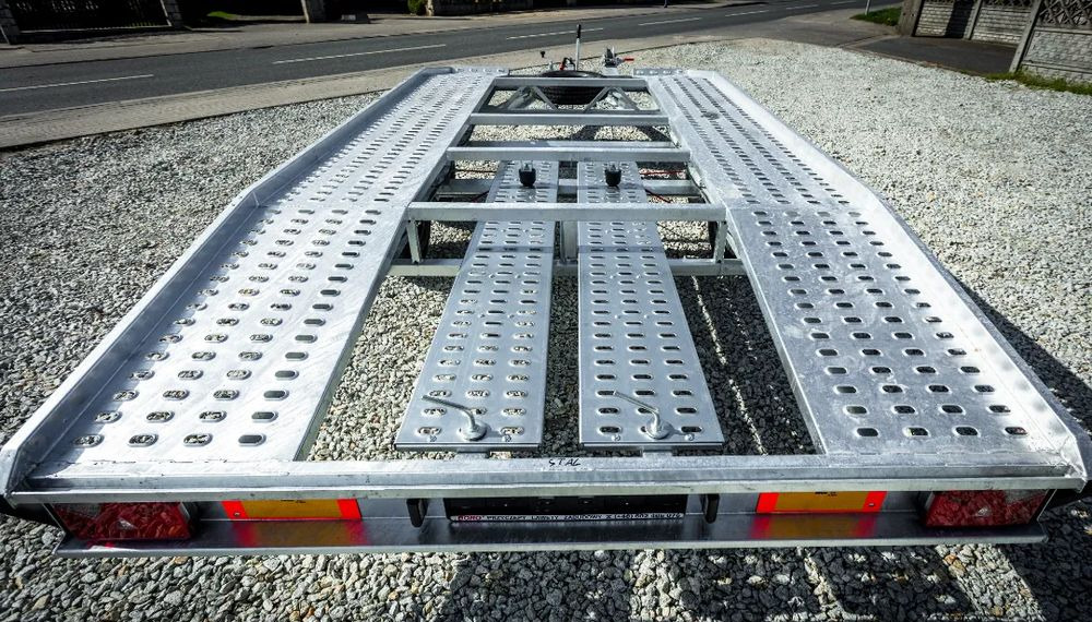 Boro nowa LAWETA szwajcarka 4,50m!! - Přívěs na přepravu automobilů: obrázek 4 Boro nowa LAWETA szwajcarka 4,50m!! - Přívěs na přepravu automobilů: obrázek 4