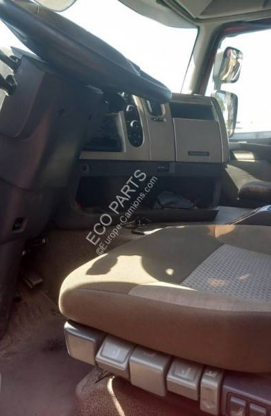 Renault Premium 380.19 DXI - Skříňový nákladní auto: obrázek 4 Renault Premium 380.19 DXI - Skříňový nákladní auto: obrázek 4