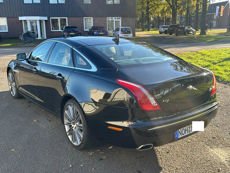 Jaguar XJ 3.0 V6D 275 PK /AUTOM / PANO DAK / VOL LEDER / MERIDAN / EXPORT PRICE - Sedan: obrázek 5 Jaguar XJ 3.0 V6D 275 PK /AUTOM / PANO DAK / VOL LEDER / MERIDAN / EXPORT PRICE - Sedan: obrázek 5