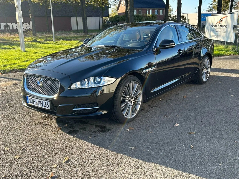 Jaguar XJ 3.0 V6D 275 PK /AUTOM / PANO DAK / VOL LEDER / MERIDAN / EXPORT PRICE - Sedan: obrázek 3 Jaguar XJ 3.0 V6D 275 PK /AUTOM / PANO DAK / VOL LEDER / MERIDAN / EXPORT PRICE - Sedan: obrázek 3