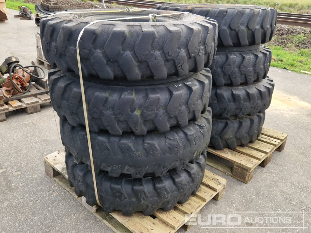 10.00-20 Tyres on Rims - Pneumatiky: obrázek 2 10.00-20 Tyres on Rims - Pneumatiky: obrázek 2