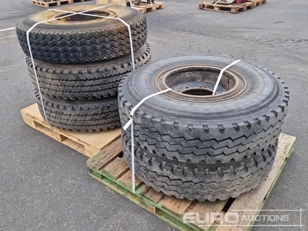 12.00-20 Tyres on Rims (5 of) - Pneumatiky: obrázek 4 12.00-20 Tyres on Rims (5 of) - Pneumatiky: obrázek 4