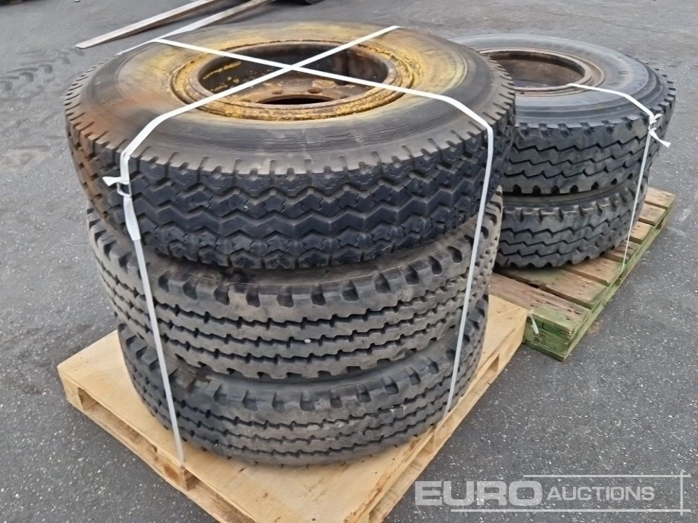 12.00-20 Tyres on Rims (5 of) - Pneumatiky: obrázek 3 12.00-20 Tyres on Rims (5 of) - Pneumatiky: obrázek 3