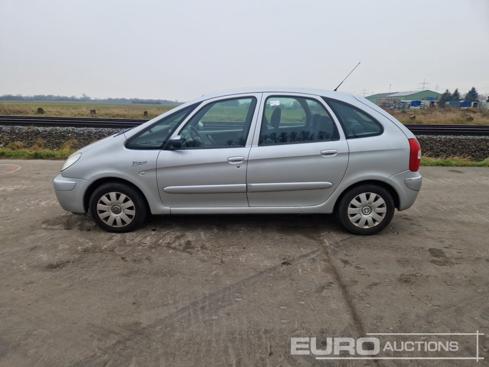 2004 Citroen Xsara Picasso - Osobní auto: obrázek 2 2004 Citroen Xsara Picasso - Osobní auto: obrázek 2