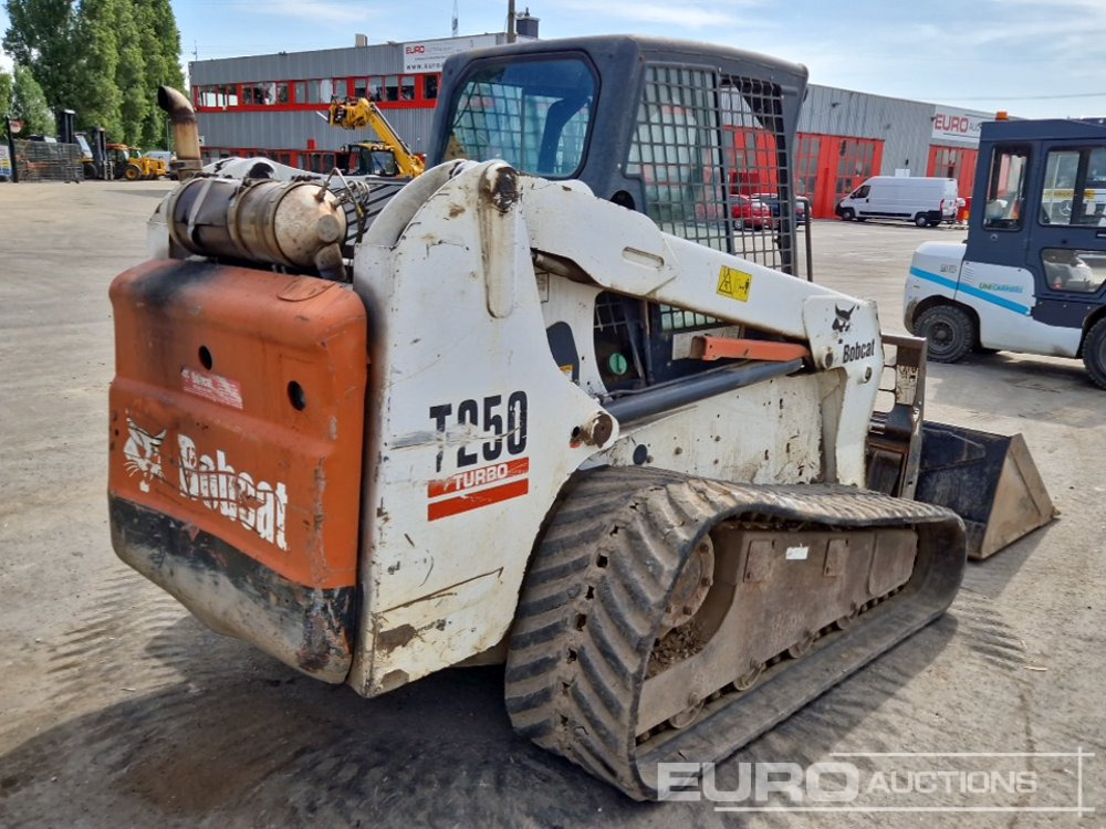 2005 Bobcat T250 - Smykový nakladač: obrázek 5 2005 Bobcat T250 - Smykový nakladač: obrázek 5