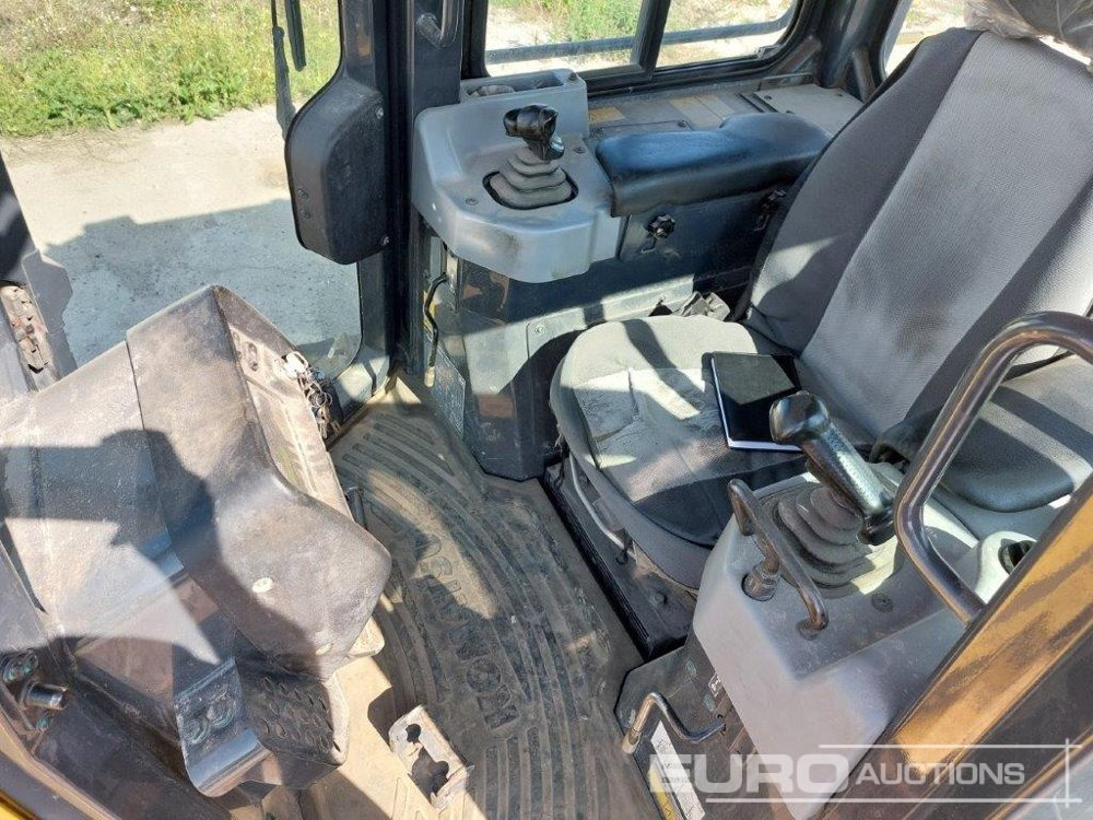 Buldozer 2012 Komatsu D51PX-22: obrázek 24