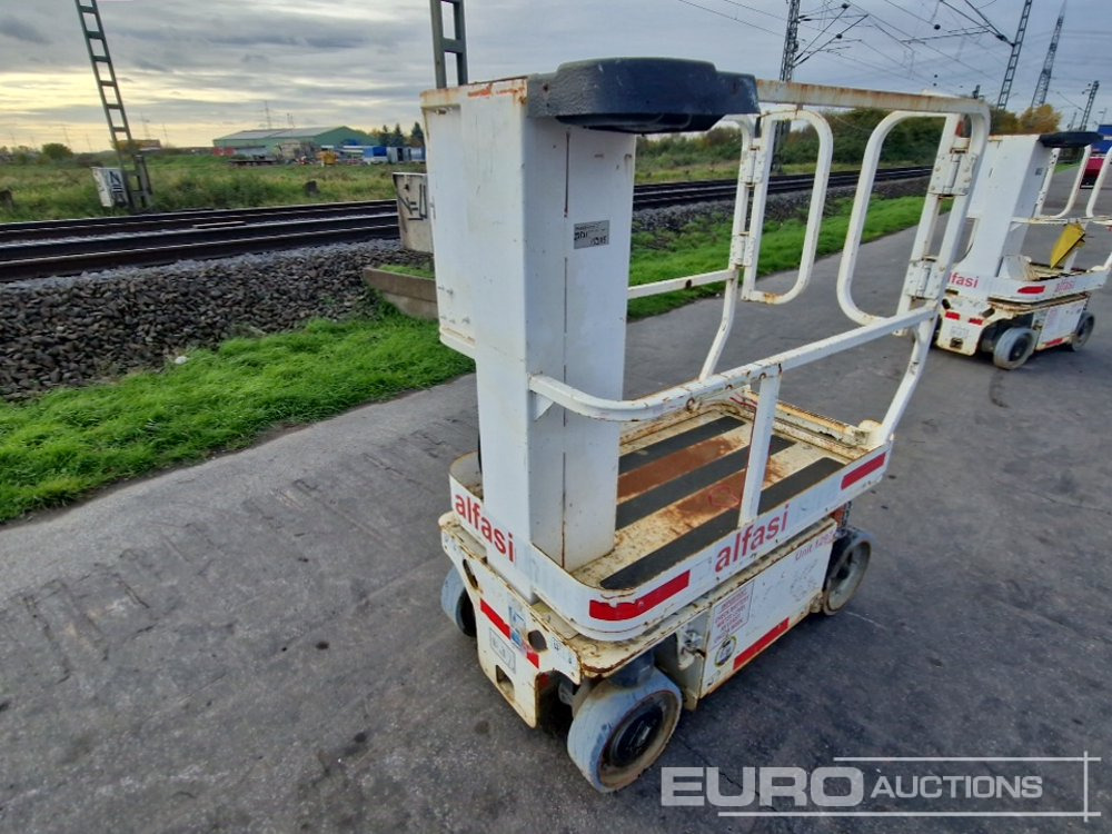 2013 JLG 1230ES - Vertikální sloupový výtah: obrázek 1 2013 JLG 1230ES - Vertikální sloupový výtah: obrázek 1