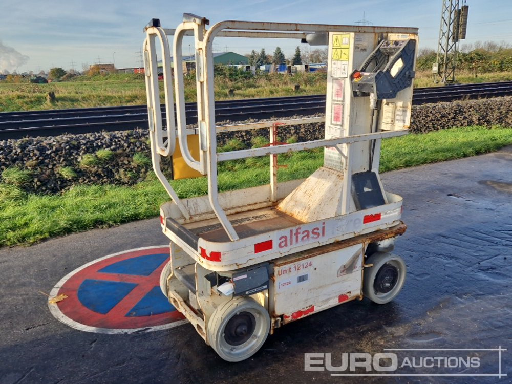 2013 JLG 1230ES - Vertikální sloupový výtah: obrázek 1 2013 JLG 1230ES - Vertikální sloupový výtah: obrázek 1