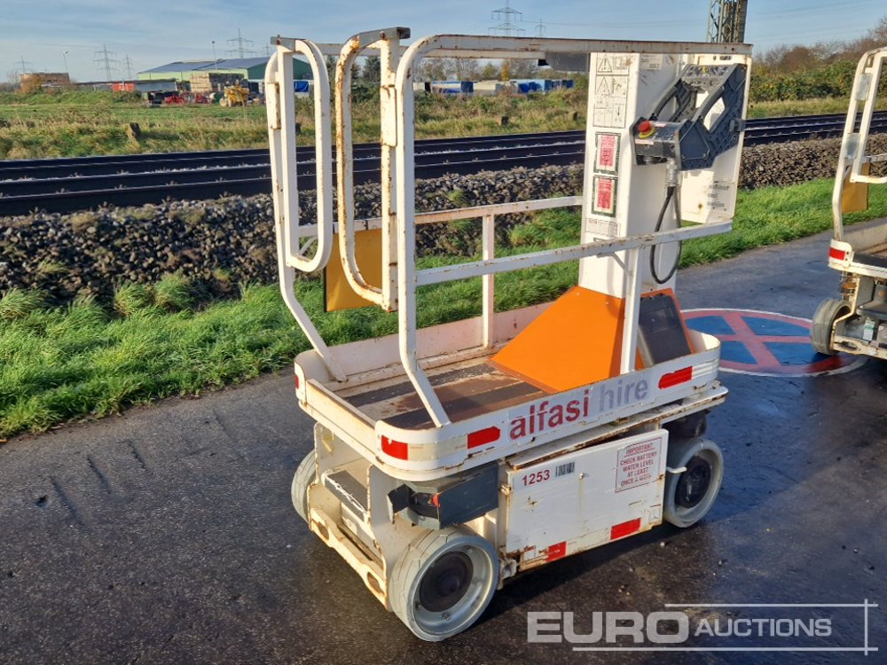 2013 JLG 1230ES - Vertikální sloupový výtah: obrázek 1 2013 JLG 1230ES - Vertikální sloupový výtah: obrázek 1