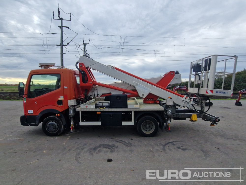 2014 Nissan Cabstar 35.12 - Autoplošina: obrázek 2 2014 Nissan Cabstar 35.12 - Autoplošina: obrázek 2