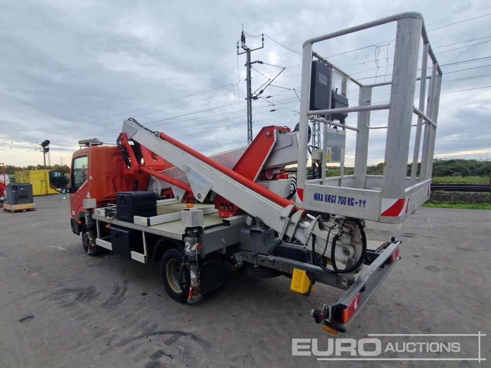 2014 Nissan Cabstar 35.12 - Autoplošina: obrázek 3 2014 Nissan Cabstar 35.12 - Autoplošina: obrázek 3