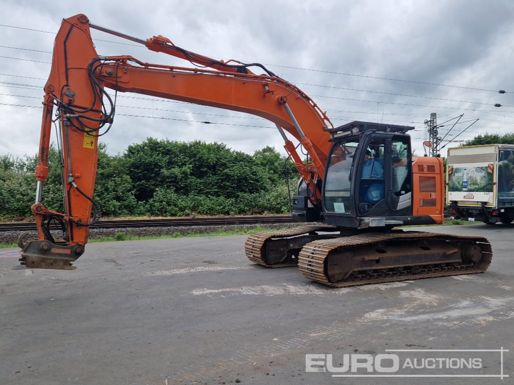 2015 Hitachi ZX225USLC-5B - Pásové rýpadlo: obrázek 1 2015 Hitachi ZX225USLC-5B - Pásové rýpadlo: obrázek 1