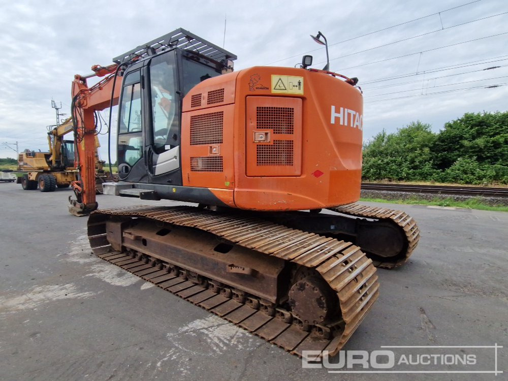 2015 Hitachi ZX225USLC-5B - Pásové rýpadlo: obrázek 3 2015 Hitachi ZX225USLC-5B - Pásové rýpadlo: obrázek 3
