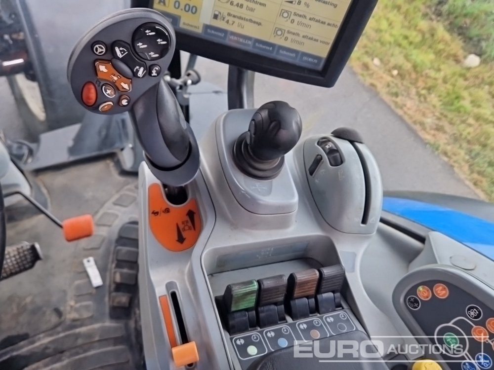 Traktor 2015 New Holland T7.270: obrázek 37