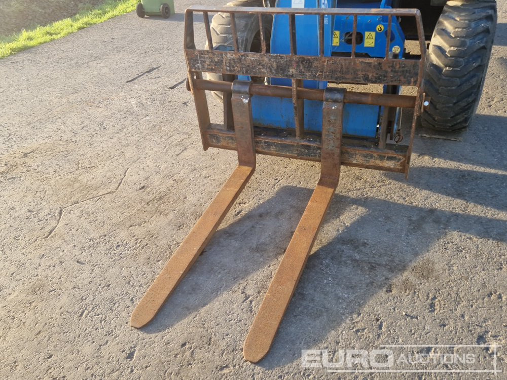 Teleskopický manipulátor 2016 Genie GTH-2506: obrázek 16