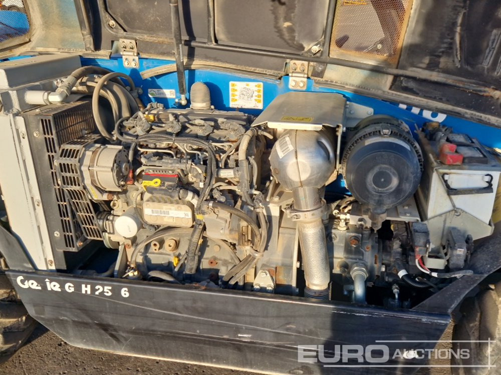 Teleskopický manipulátor 2016 Genie GTH-2506: obrázek 21