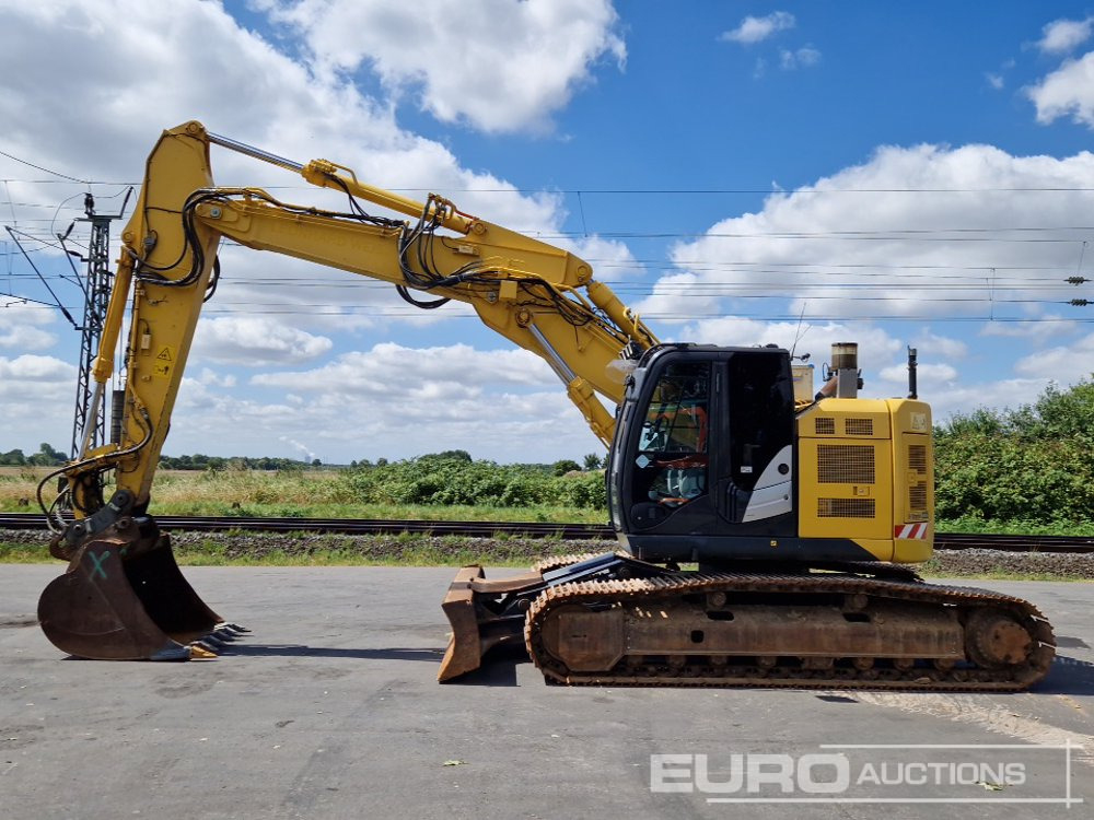 2016 Hitachi ZX225USLC-5B - Pásové rýpadlo: obrázek 2 2016 Hitachi ZX225USLC-5B - Pásové rýpadlo: obrázek 2