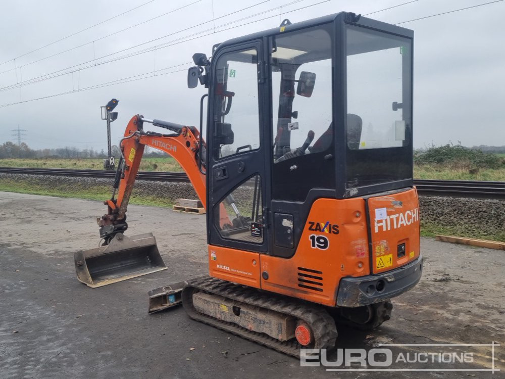 2019 Hitachi ZX19-5A CR - Mini rýpadlo: obrázek 3 2019 Hitachi ZX19-5A CR - Mini rýpadlo: obrázek 3
