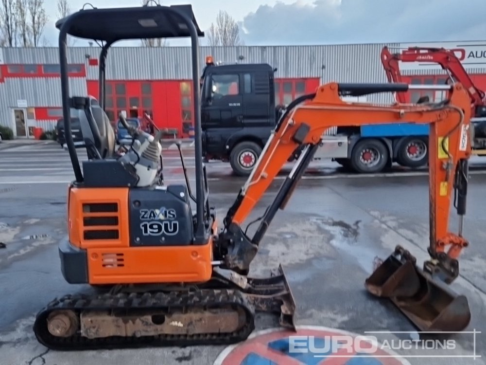 2019 Hitachi ZX19U-5A YR - Mini rýpadlo: obrázek 5 2019 Hitachi ZX19U-5A YR - Mini rýpadlo: obrázek 5