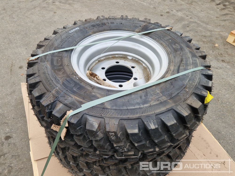 340/80R18 Tyres with Rims - Pneumatiky: obrázek 4 340/80R18 Tyres with Rims - Pneumatiky: obrázek 4