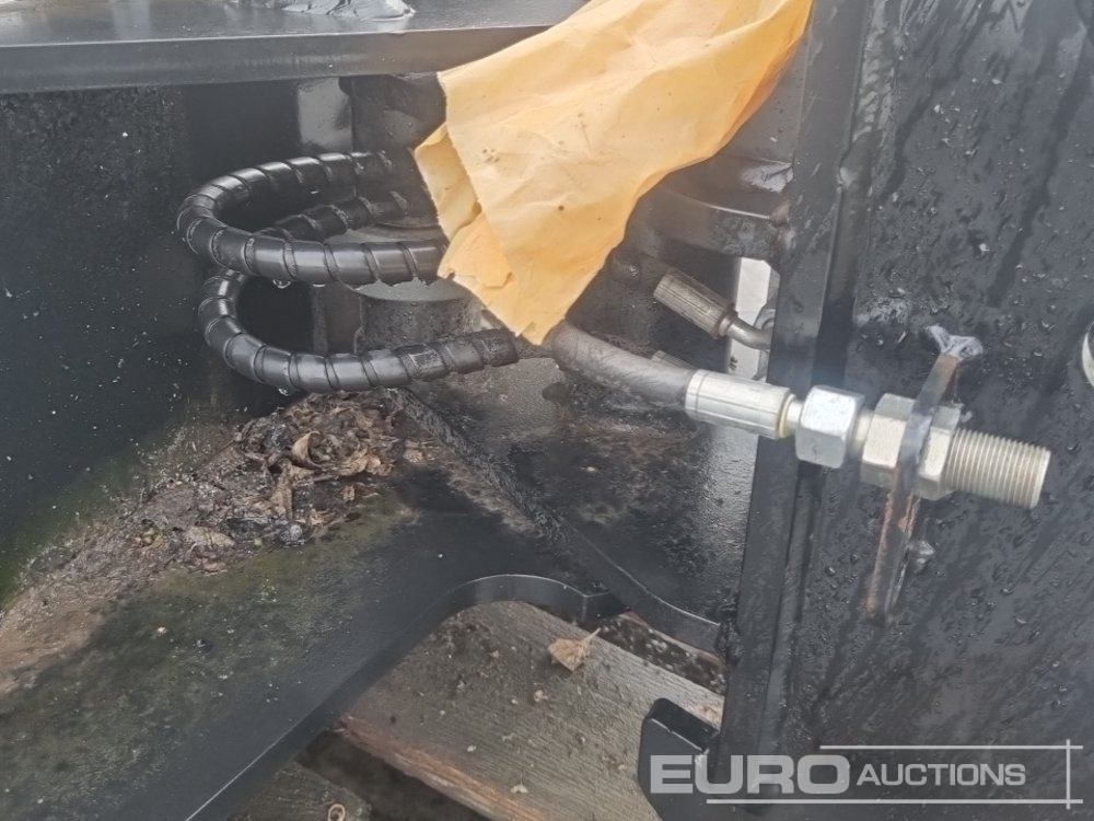 58" Tilt Ditching Bucket to suit MS10 - Lžíce: obrázek 3 58" Tilt Ditching Bucket to suit MS10 - Lžíce: obrázek 3