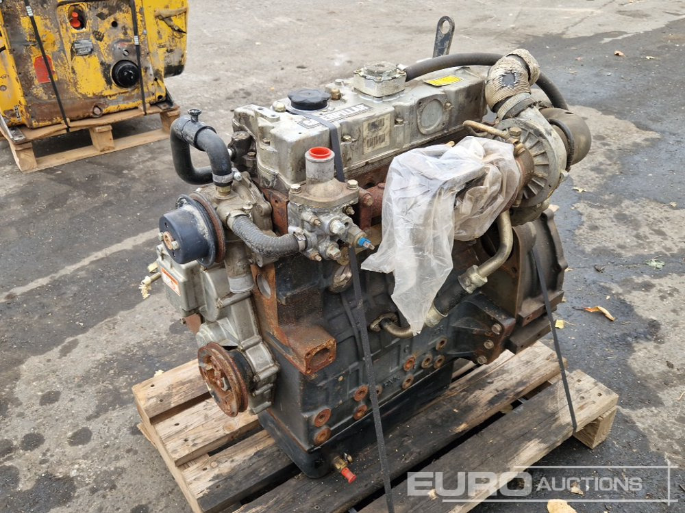 CAT 4 Cylinder Turbo Diesel Engine - Motor: obrázek 2 CAT 4 Cylinder Turbo Diesel Engine - Motor: obrázek 2