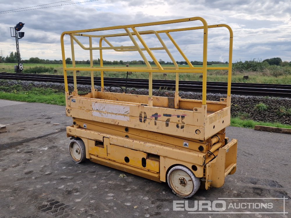 Electric Scissor Lift (Incomplete) - Pracovní plošina: obrázek 3 Electric Scissor Lift (Incomplete) - Pracovní plošina: obrázek 3