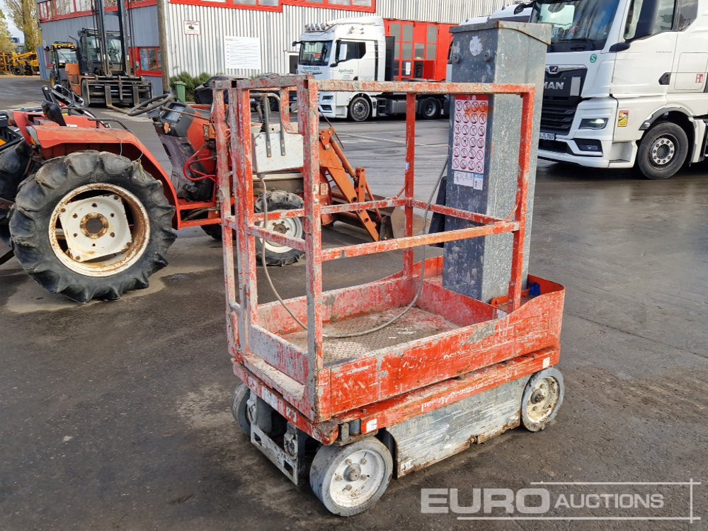 Electric Scissor Lift - Pracovní plošina: obrázek 1 Electric Scissor Lift - Pracovní plošina: obrázek 1