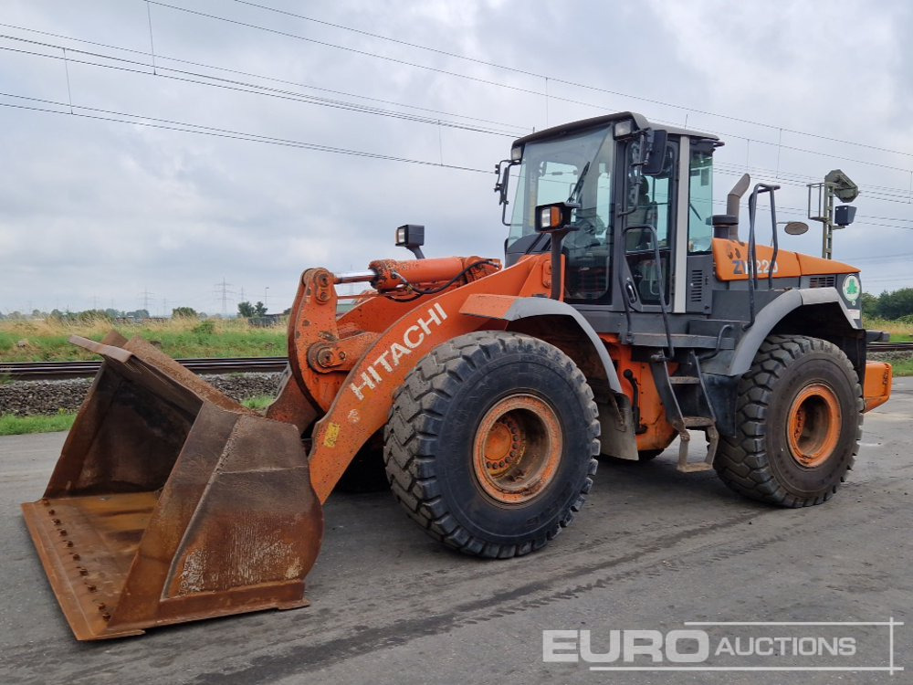 Hitachi ZW220 - Kolový nakladač: obrázek 1 Hitachi ZW220 - Kolový nakladač: obrázek 1