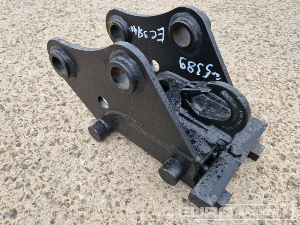 Hydraulic Quick Coupler CW05 to suit Volvo ECR35/40D - Lžíce: obrázek 2 Hydraulic Quick Coupler CW05 to suit Volvo ECR35/40D - Lžíce: obrázek 2