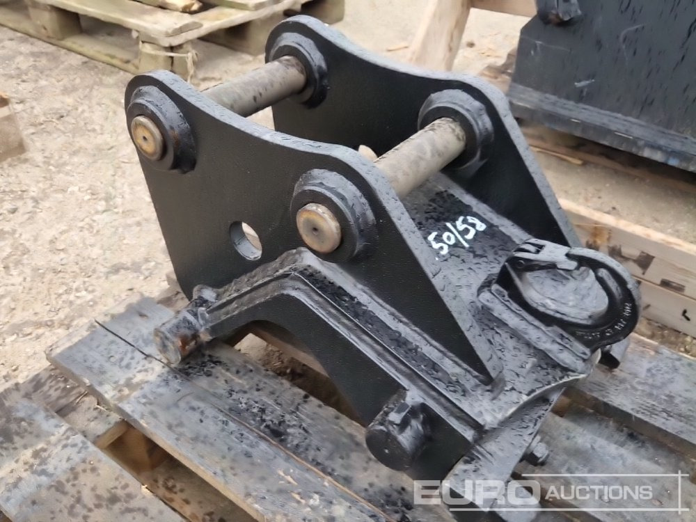 Hydraulic Quick Coupler CW10 to suit Volvo ECR50/58 - Lžíce: obrázek 2 Hydraulic Quick Coupler CW10 to suit Volvo ECR50/58 - Lžíce: obrázek 2