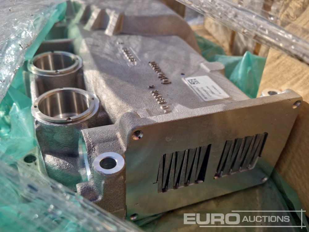 Isuzu Turbo Charger (3 of), Fuel Pump to suit Yanmar 3TNV70, Transmission Control Unit ZF6009365007+260001038 - Motor: obrázek 2 Isuzu Turbo Charger (3 of), Fuel Pump to suit Yanmar 3TNV70, Transmission Control Unit ZF6009365007+260001038 - Motor: obrázek 2