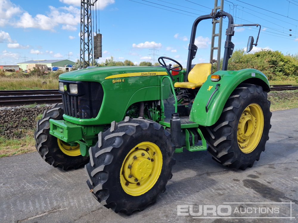 John Deere 5065E - Traktor: obrázek 1 John Deere 5065E - Traktor: obrázek 1