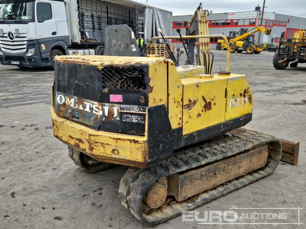 Komatsu PC15 - Mini rýpadlo: obrázek 4 Komatsu PC15 - Mini rýpadlo: obrázek 4