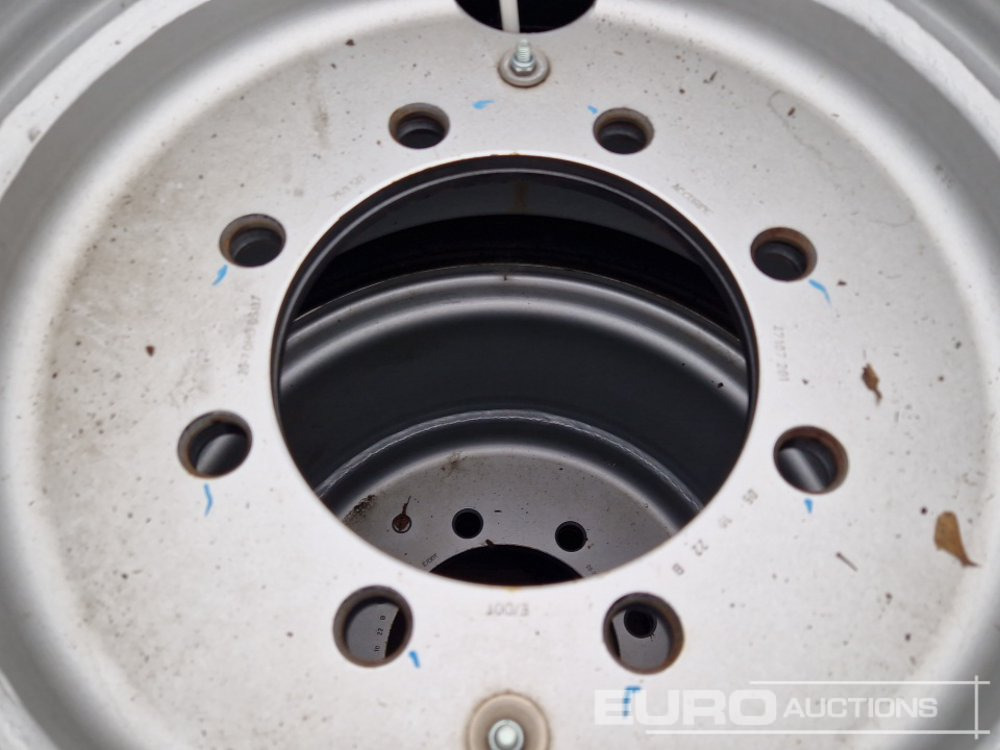 Mitas 8,25-20 Tyres with Rims (2 of) - Pneumatiky: obrázek 5 Mitas 8,25-20 Tyres with Rims (2 of) - Pneumatiky: obrázek 5