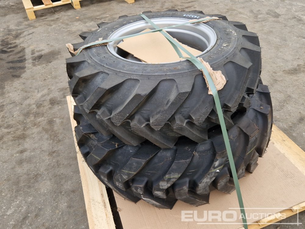 Mixed Tyres with Rims (2 of) - Pneumatiky: obrázek 2 Mixed Tyres with Rims (2 of) - Pneumatiky: obrázek 2