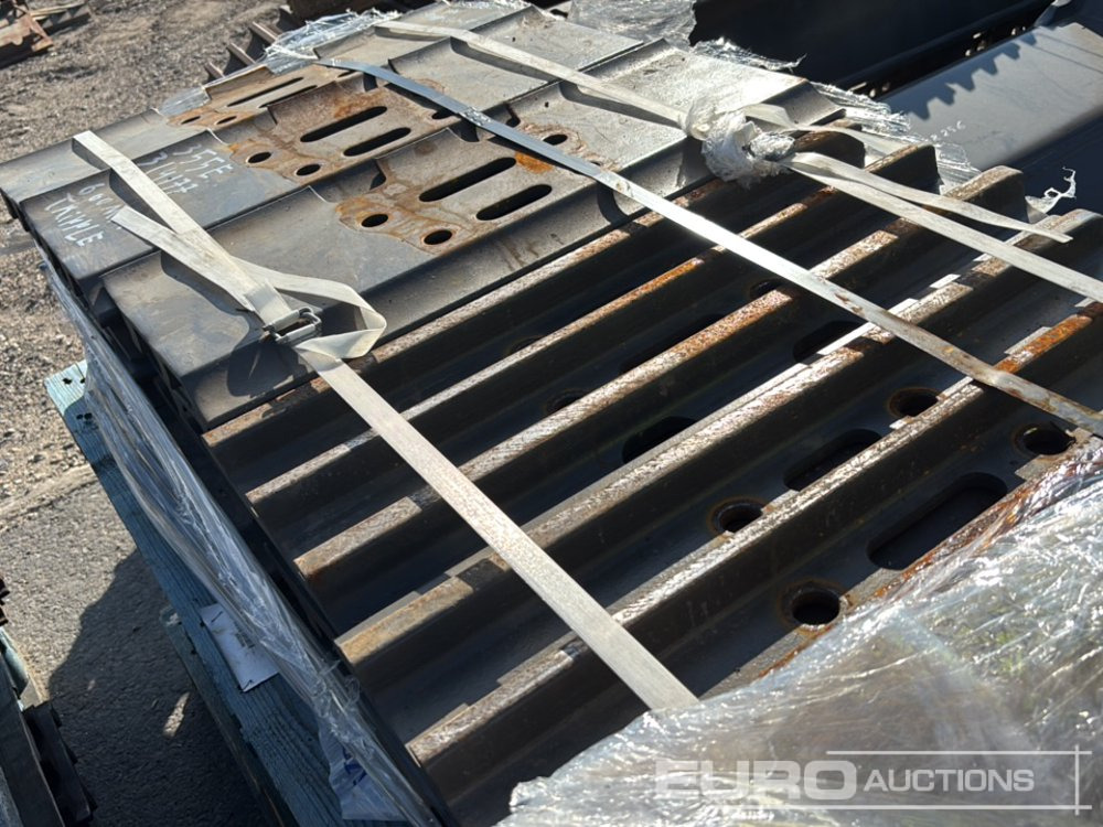 600mm Steel Track Plates - Náhradní díly pro Rýpadlo: obrázek 4 600mm Steel Track Plates - Náhradní díly pro Rýpadlo: obrázek 4